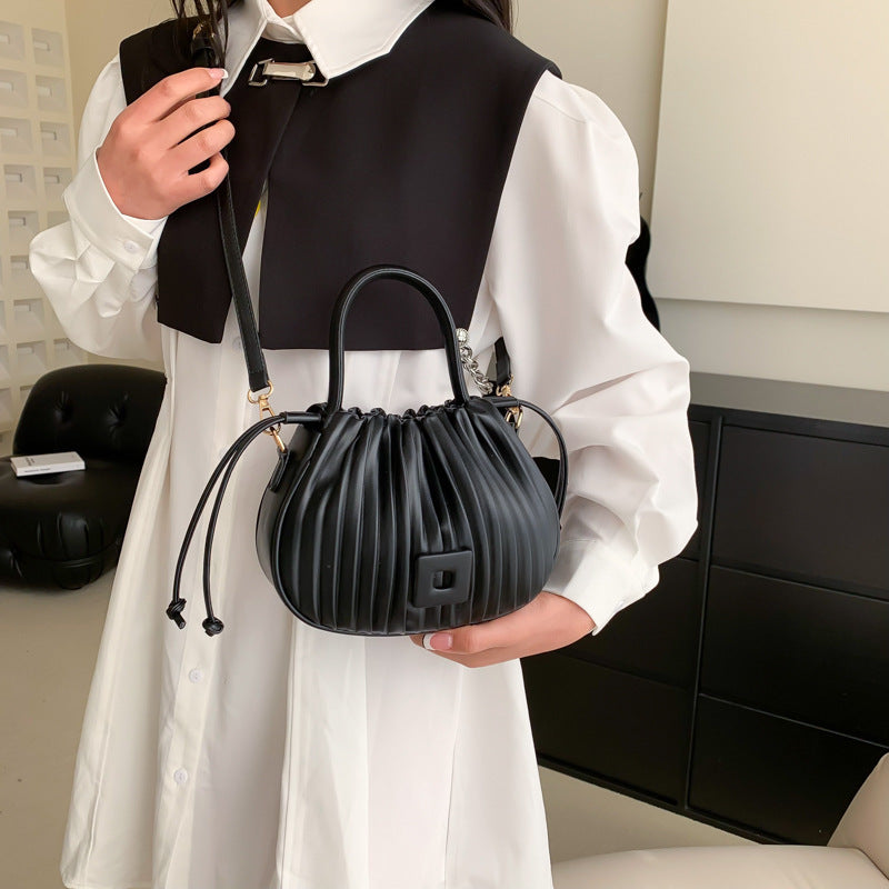 Niche Design Fashion Handbag Versatile - Glamour gadget04