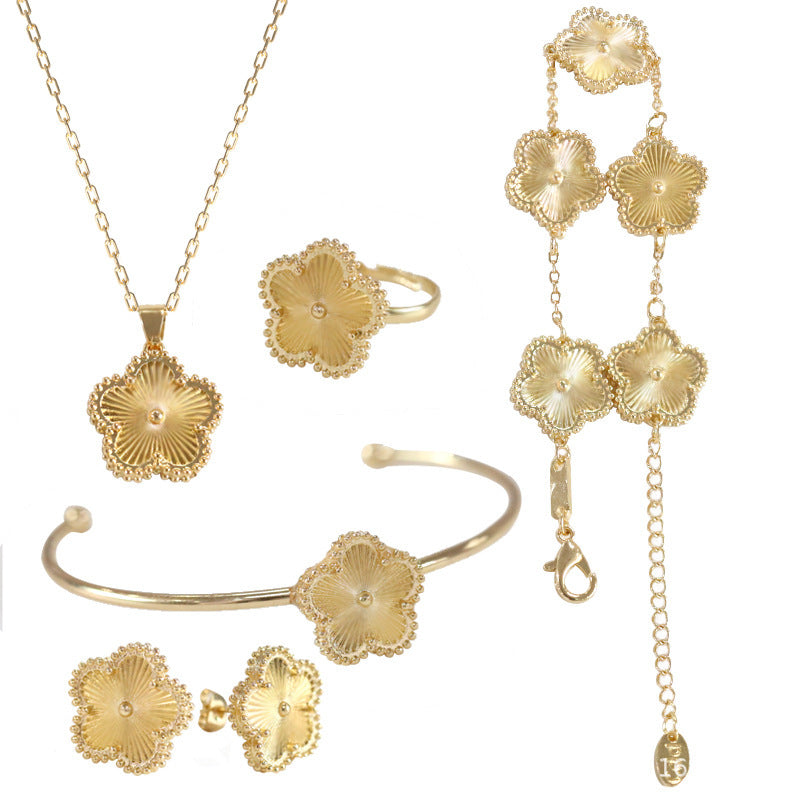 Pendant Necklace Ear Stud Bracelet Ring - Glamour gadget04